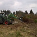 Stefan nimmt die ersten Meter Hecke mit
