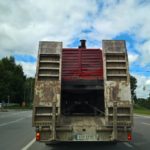 Hinter der Fräse an der Ampel